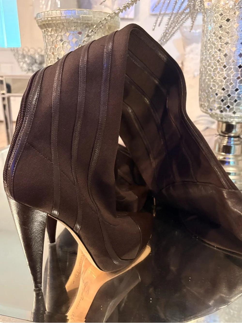 REPORT SIGNATURE Steinway Thigh high Boots size 7